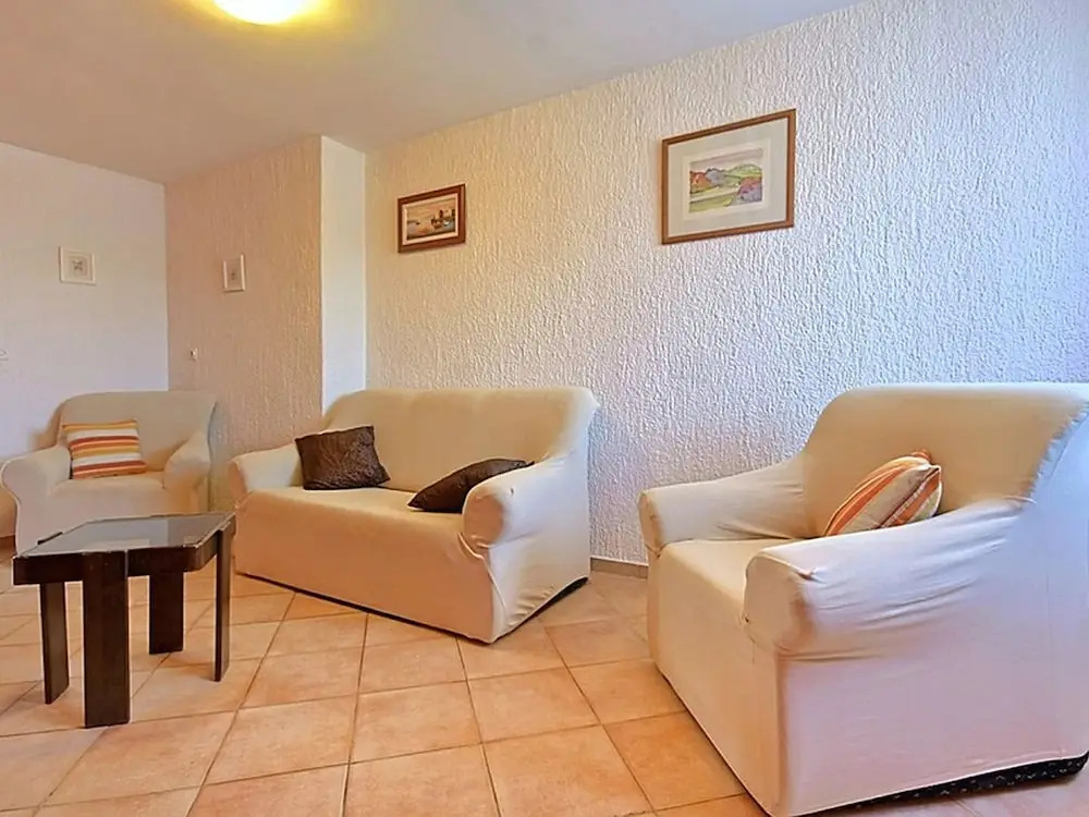 Rustic Villa in Žbandaj With Private Swimming Pool