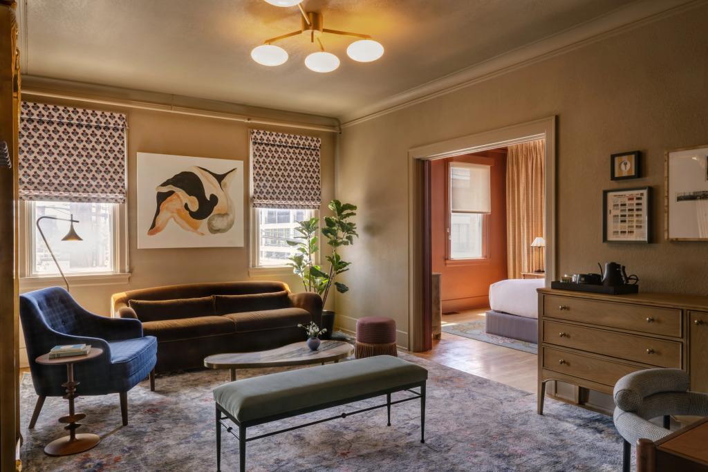 MarQueen Hotel - NEWLY RENOVATED