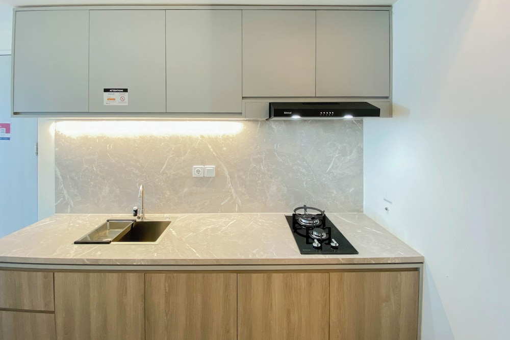 Comfort And Homey Studio Grand Kamala Lagoon Apartment