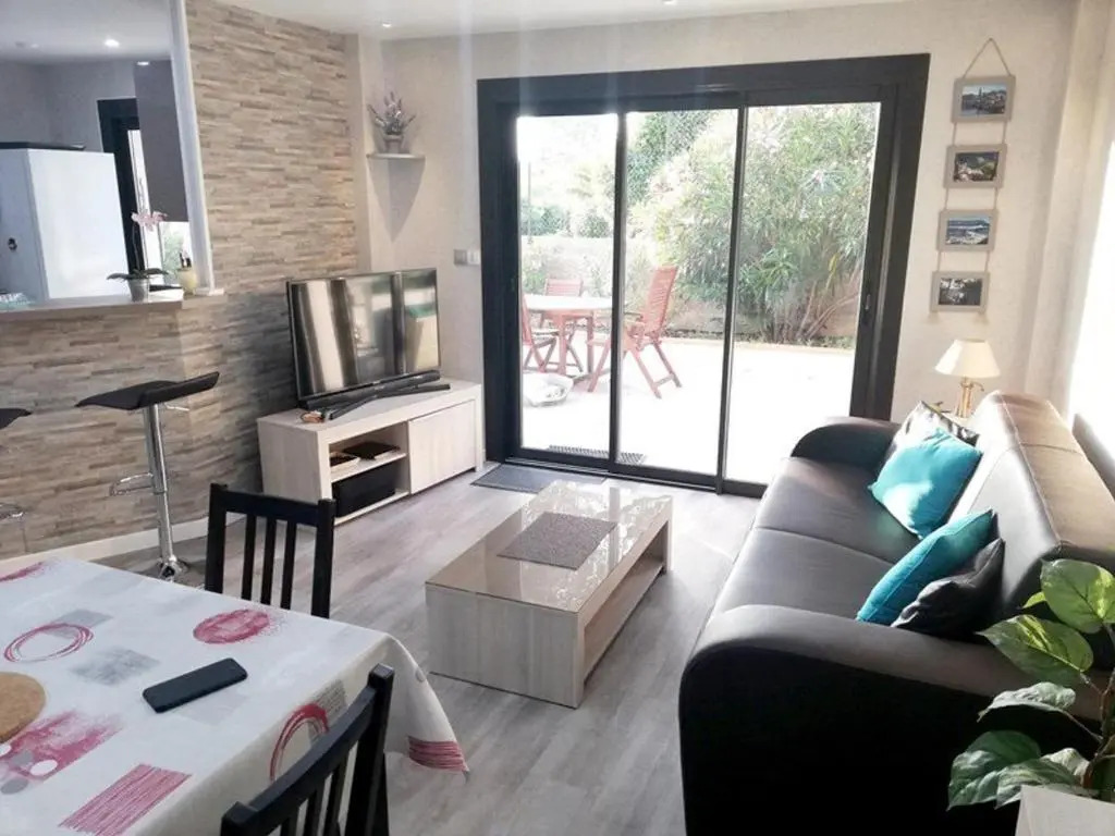 Appartement Six-Fours-les-Plages, 2 pièces, 4 personnes - FR-1-316-174