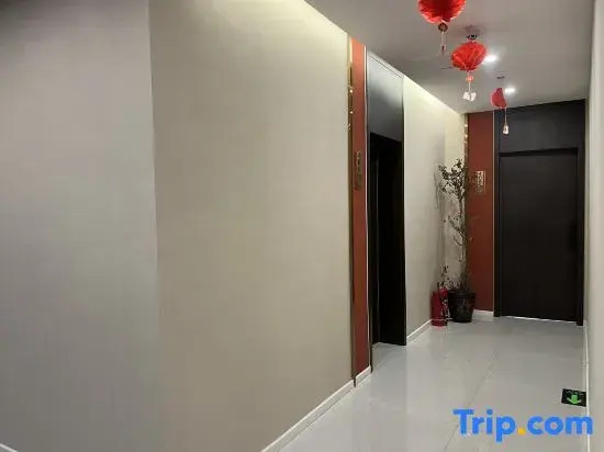 Qifeng Guli Light Luxury Homestay (Kaifeng Qingming Shanghe Garden Gulou Square Branch)