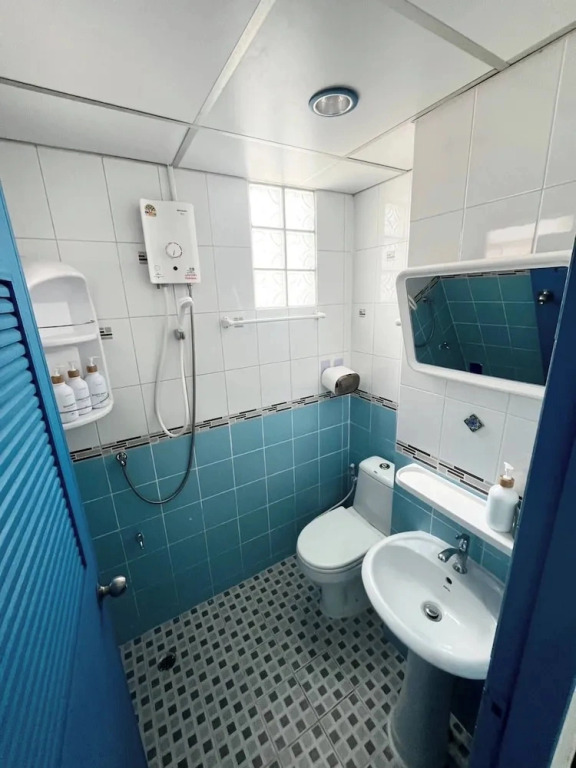 401 Budget Room Utilities Wifi Balcony in Ratchada