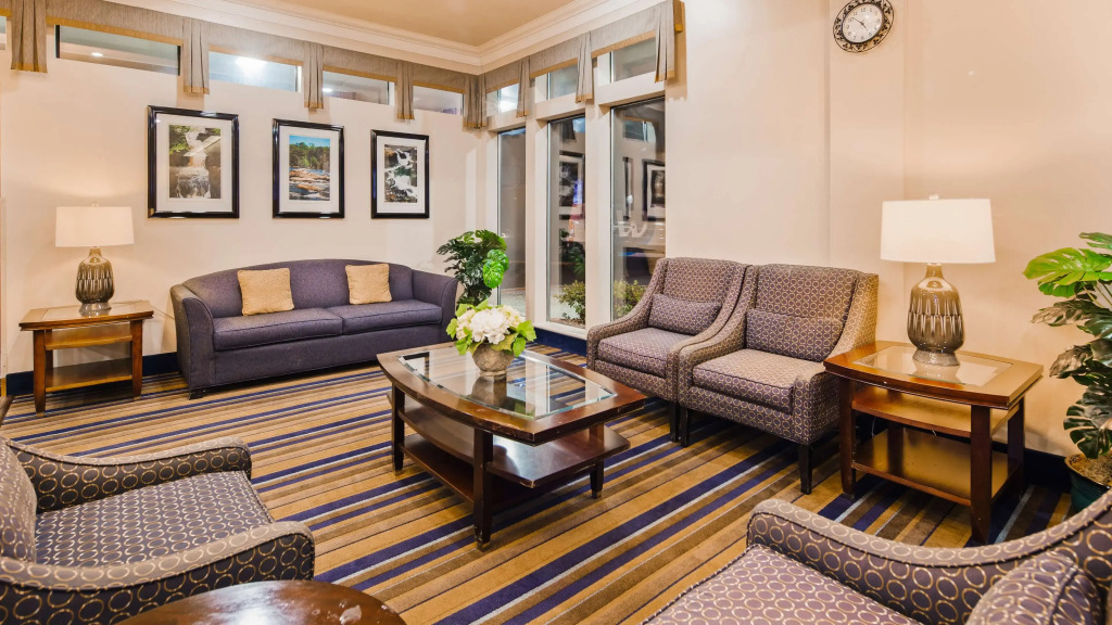Best Western Cascadia Inn