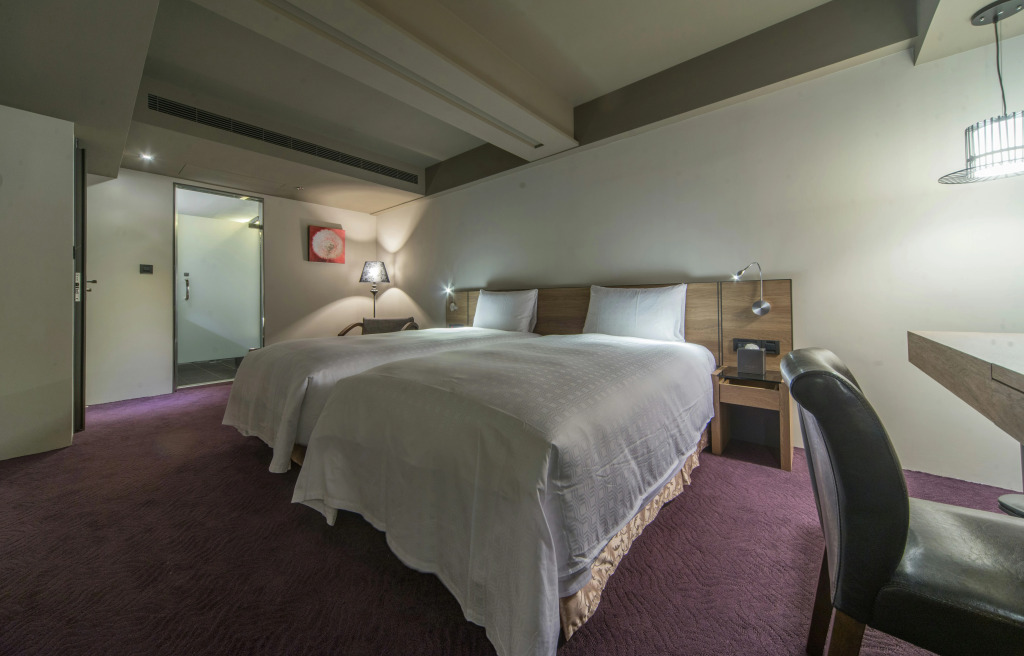 Simple + Hotel
