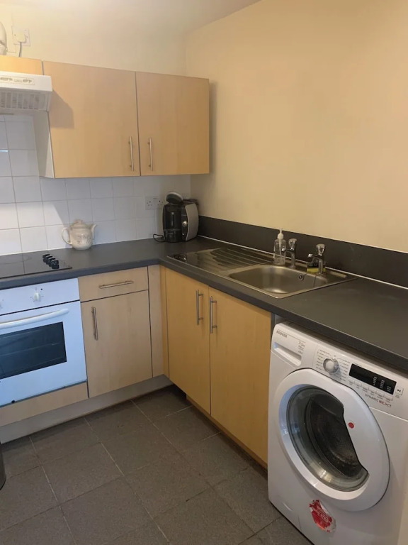 Luxury Stay With Sauna, Gym, and Pool in Leicester