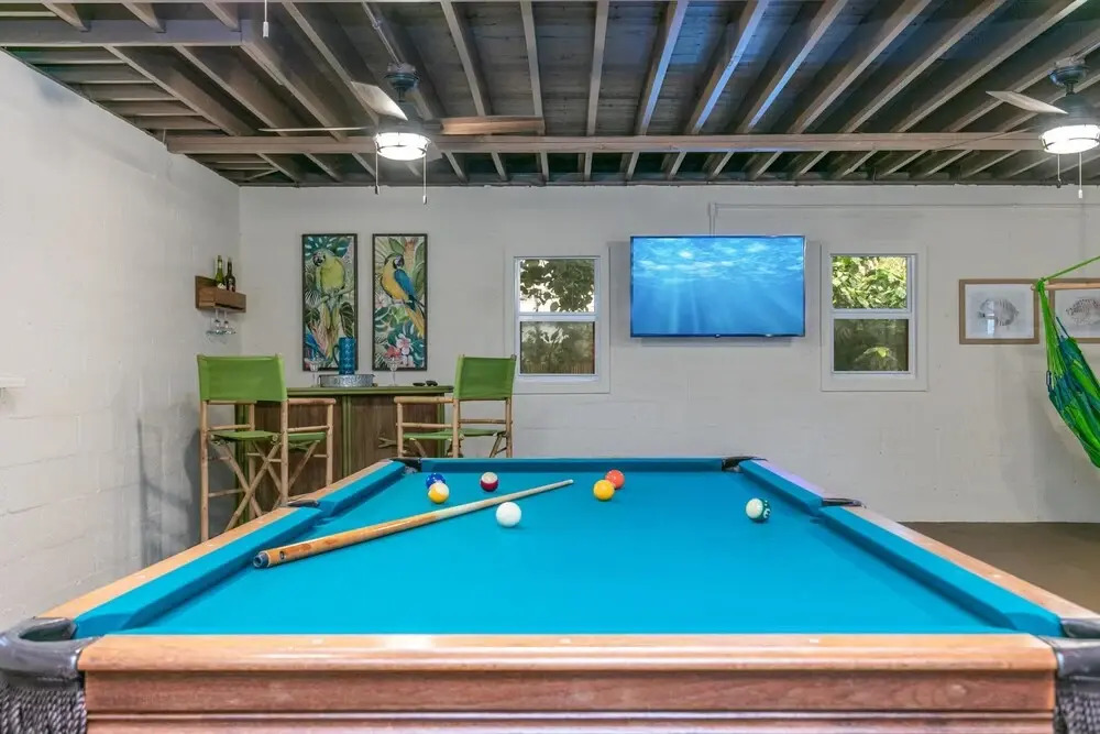 Walk to beach two cottages swimming pool hot tub Surf and Sand RESlDENCES