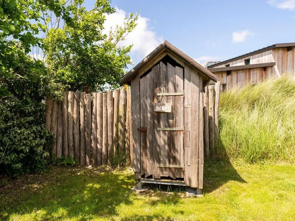 Unique Beach Lodge for 8 People near Beach, Sea, & Village