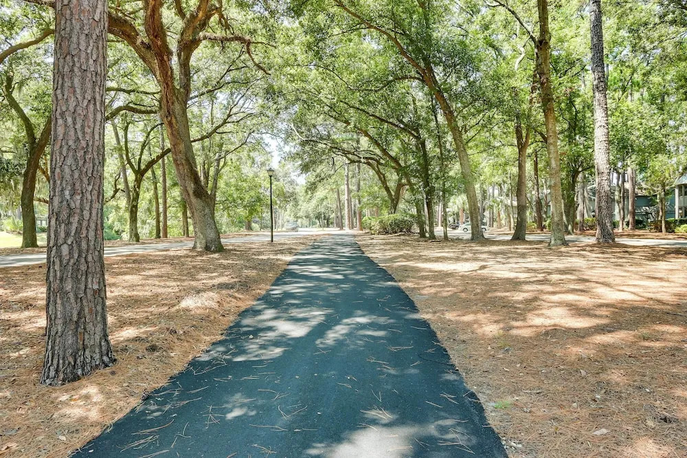 Hilton Head Resort Condo w/ Pool Access!