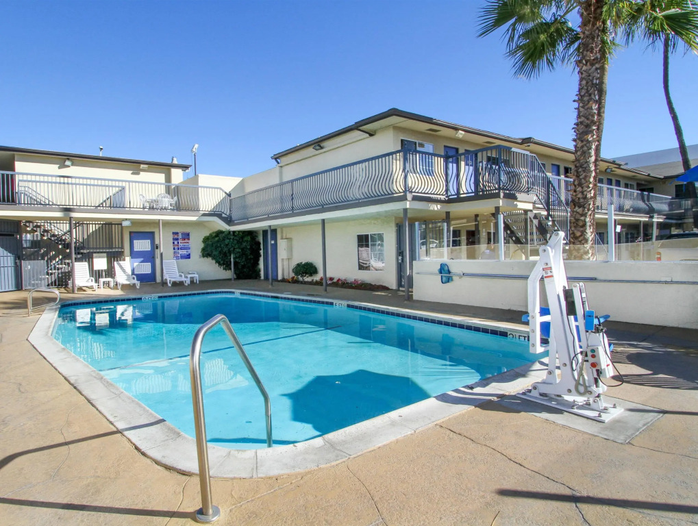 Motel 6 San Diego, CA Airport Harbor
