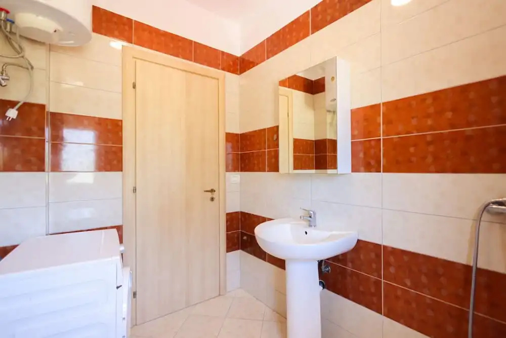 Lura Apartment 02