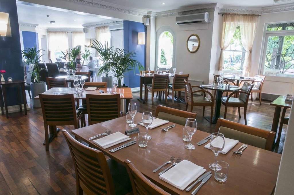 Thames Riviera Hotel, Sure Hotel Collection by Best Western