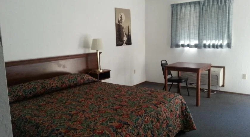 Pine Cone Motel