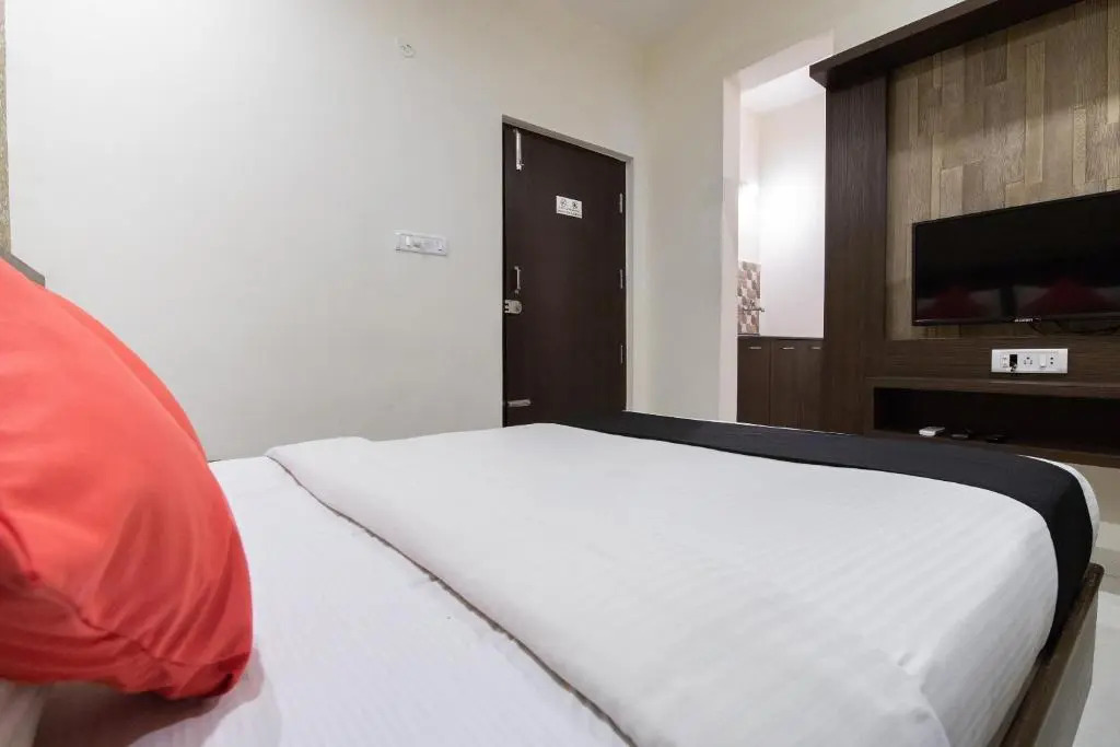 Capital O 9917 SJR Suites And Comforts