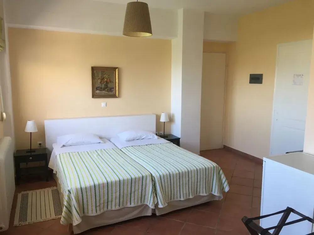 Rex Hotel - Bebekas