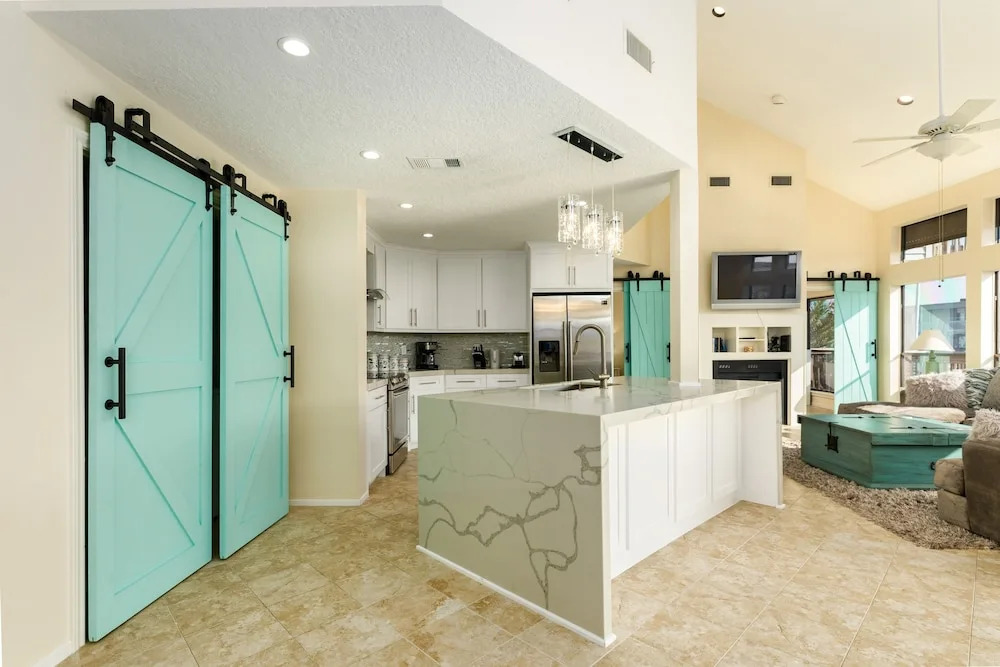 3409 Galveston - 4 Br Home