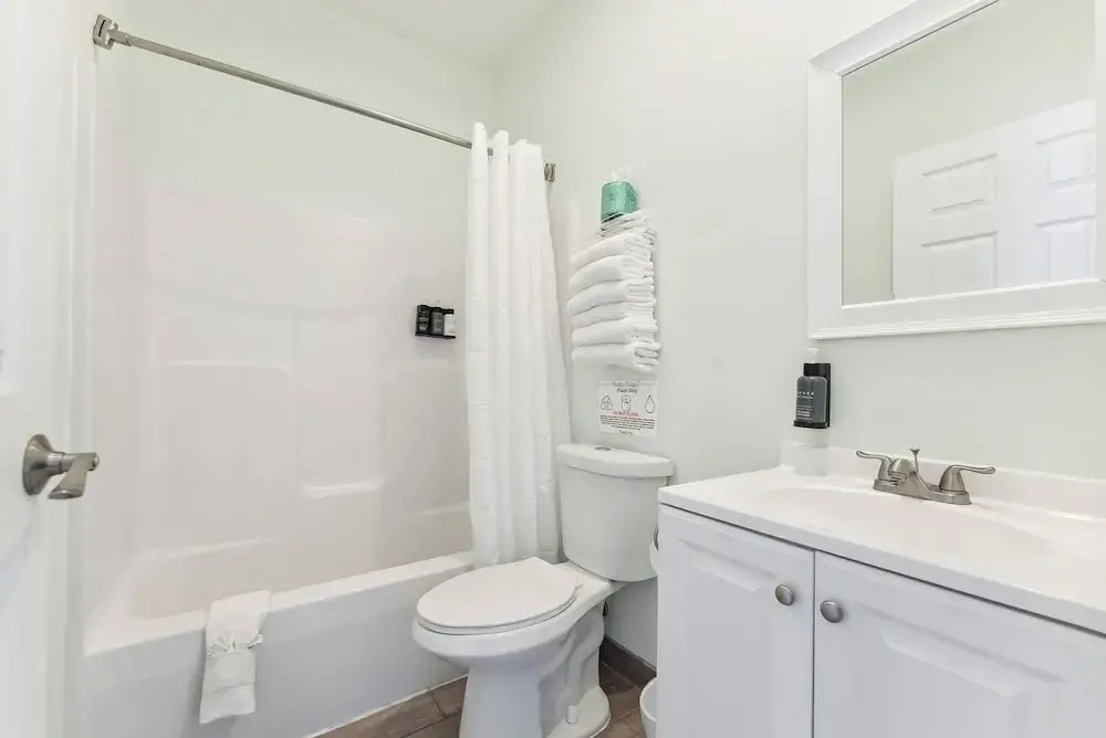 Daytona Inn and Suites