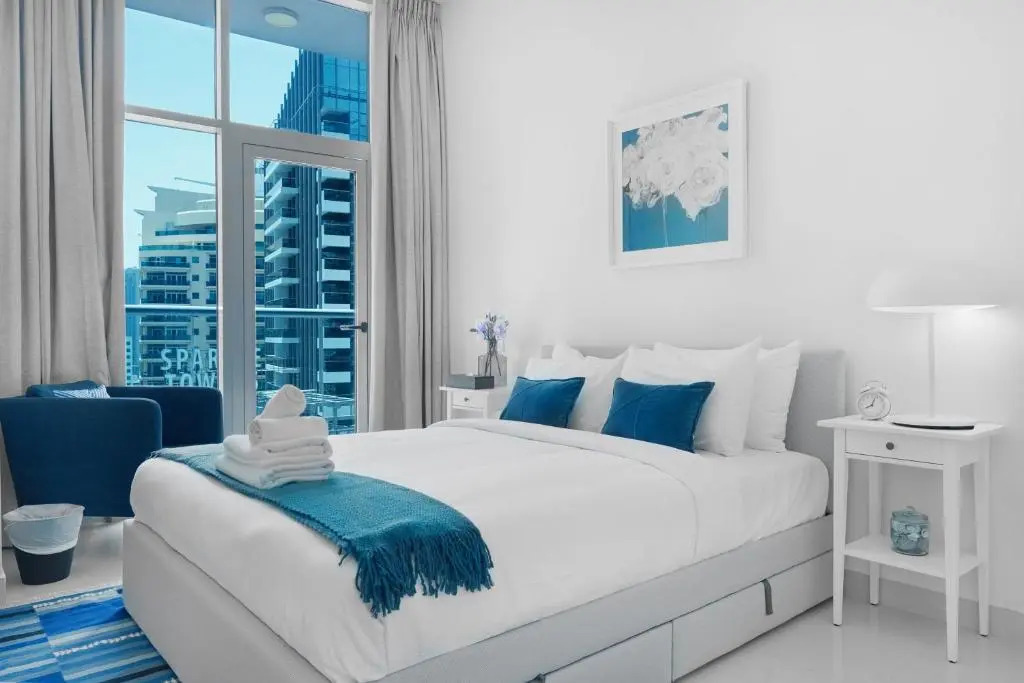 Maison Privee - Beautiful Chic Apt w Full Marina Views Next to the Beach