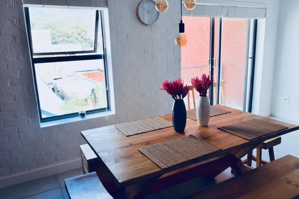 1 Bedroom Apartment With Balcony in Woodstock