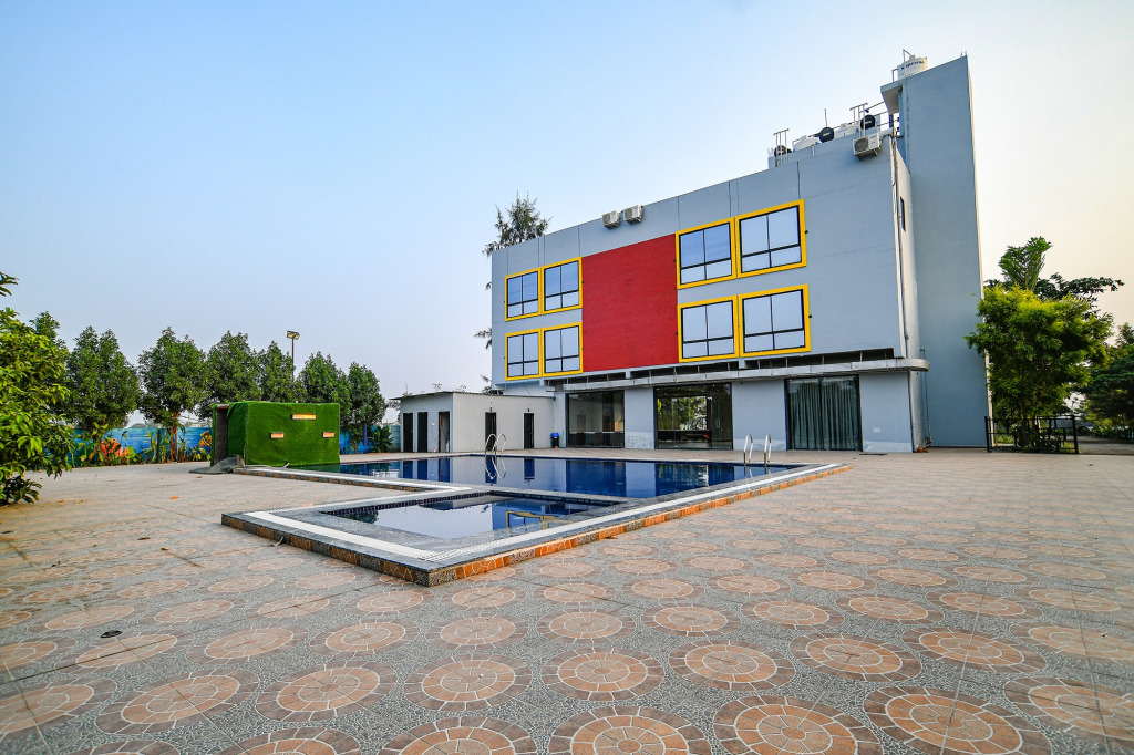 FabHotel Celebrate Inn