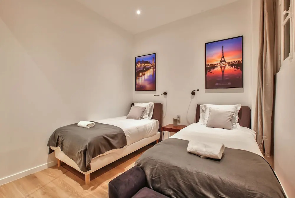63-Luxury Flat Champs-Elysees (1c)