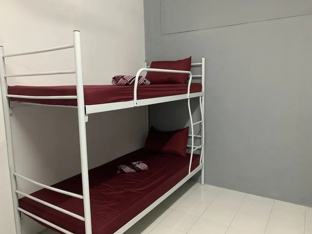 Aleesya Hostel