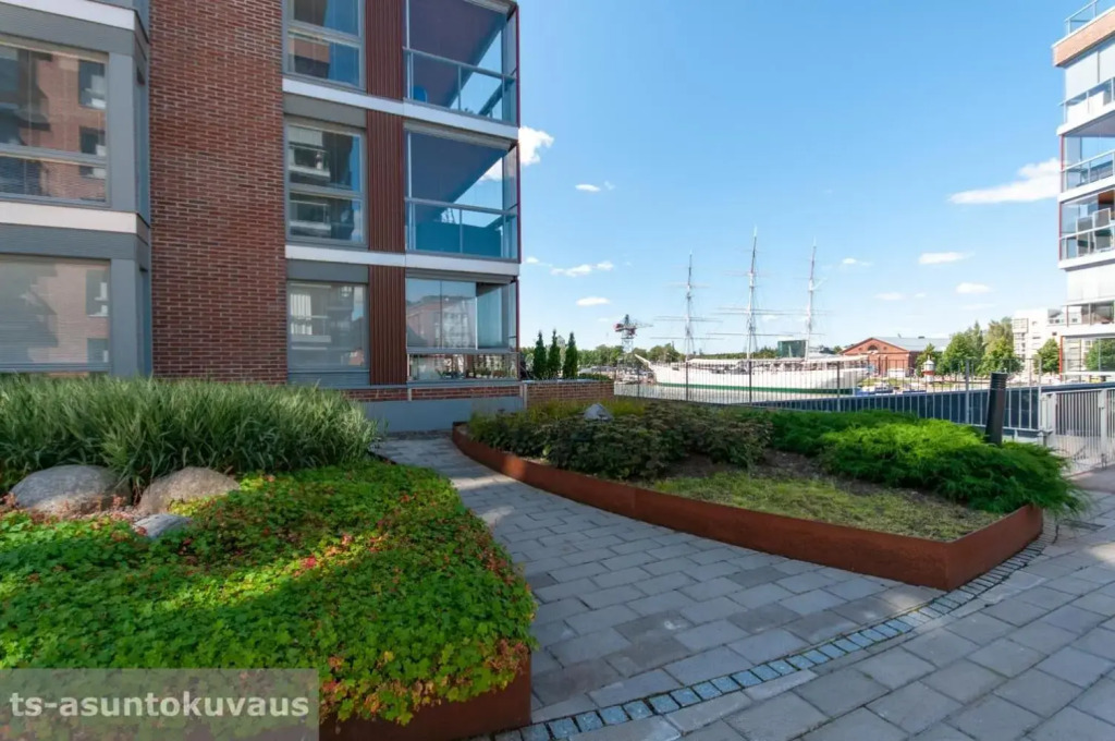 The Best View in Turku with private balcony, sauna, car park
