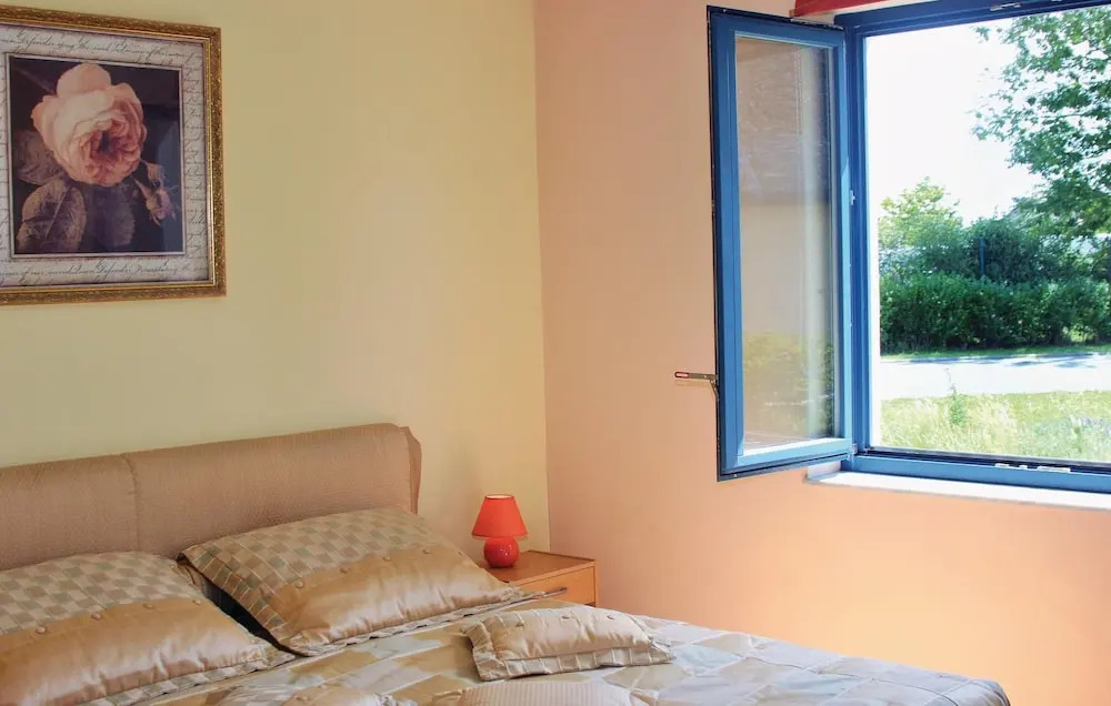 Beautiful Apartment in Börgerende With 2 Bedrooms