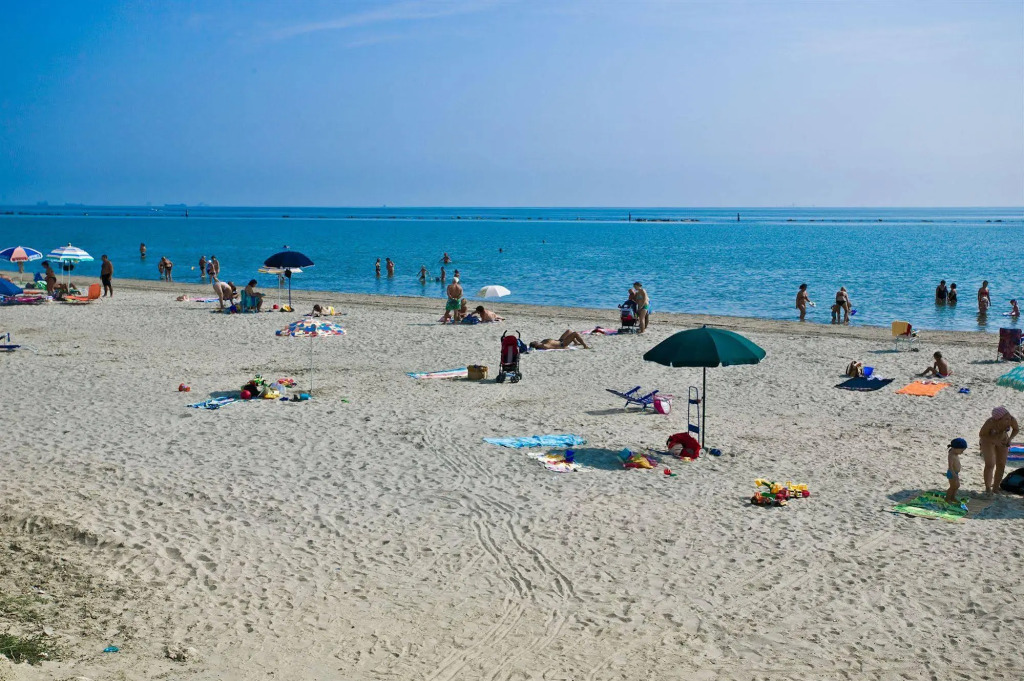 Hotel-Residence- Le Dune Breakfast & private beach included