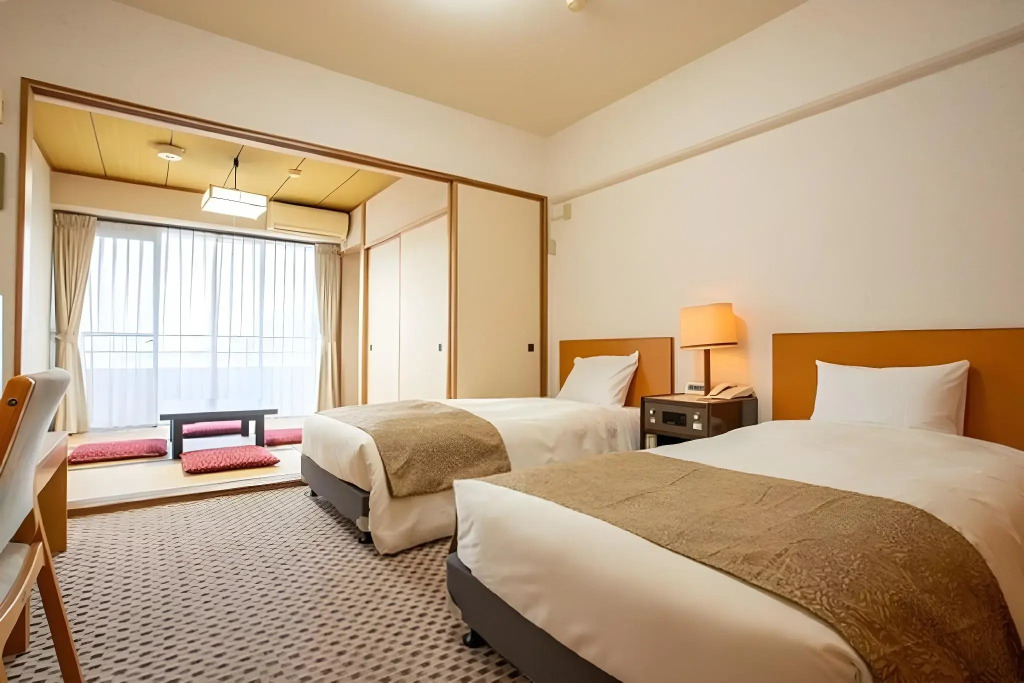 Wisterian Life Club Atami