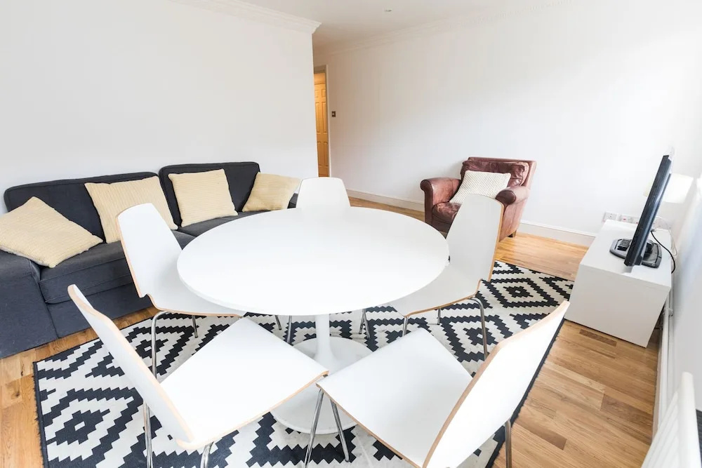 Belgravia Apartments - Earls Court