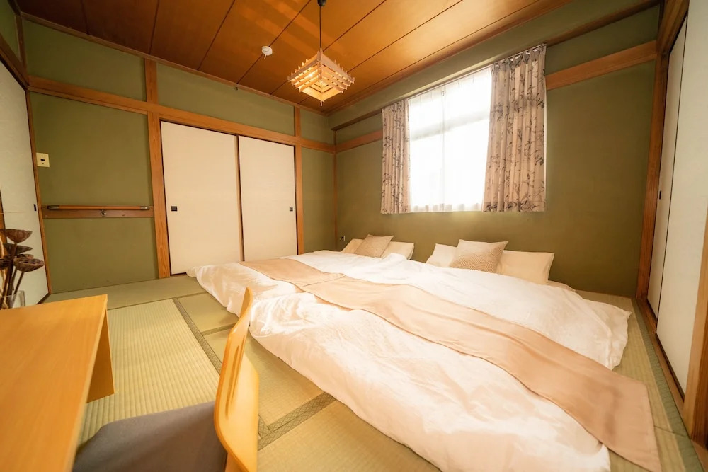 Fujimi Room
