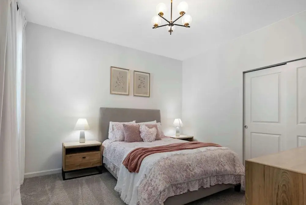 Luxury 9BR Solara Home, Themed Fun & Pool