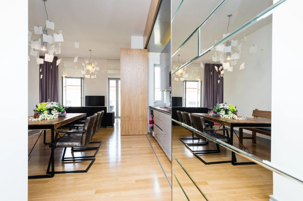 Billionaires Boutique Residence & Premium Suites, Old Town