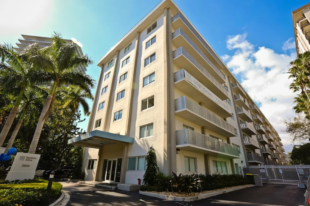 Coconut Grove Apartments by NUOVO