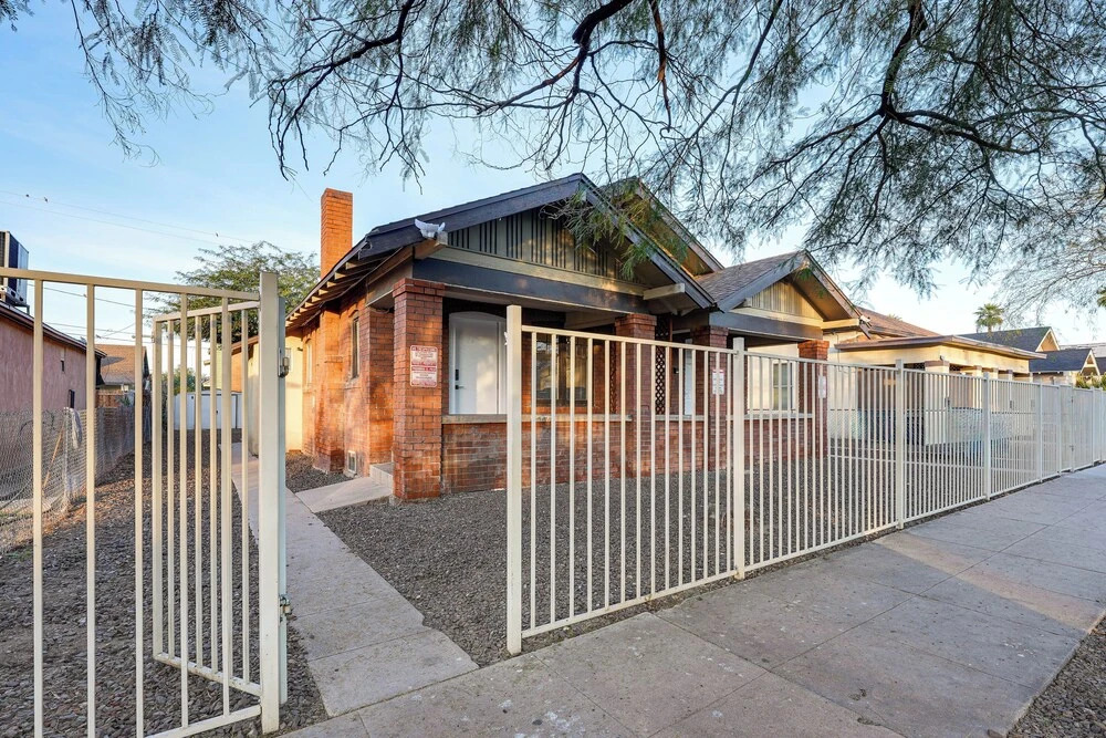 Walkable Phoenix 2-unit Hub Near Chase Field