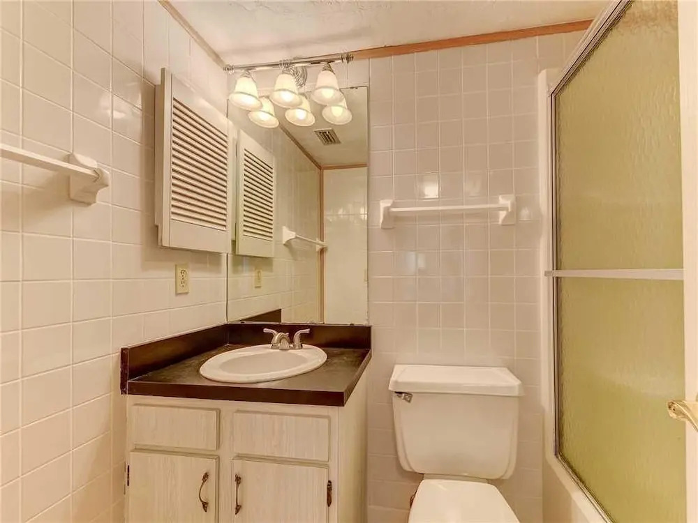 Island House E 225 - Two Bedroom Condo