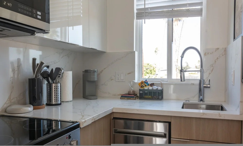 Scandinavian-style 1BR Apartment Built 2024 p83