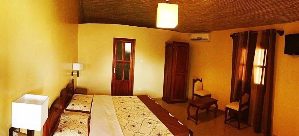 Hotel & Campement du Lac Rose