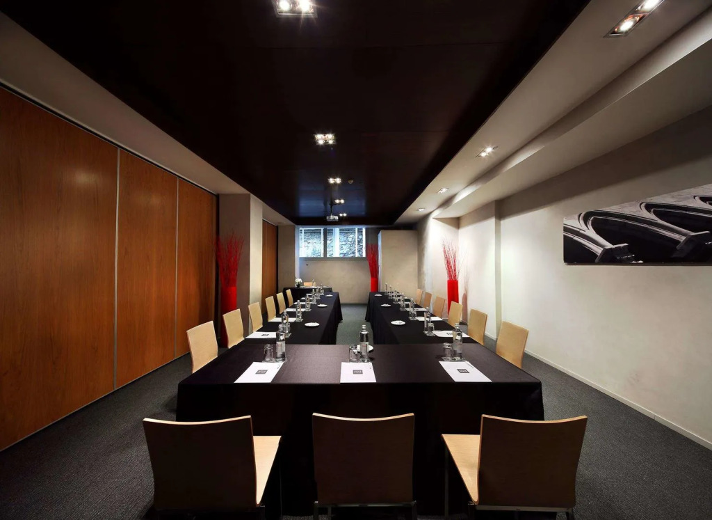 Olivia Plaza Hotel