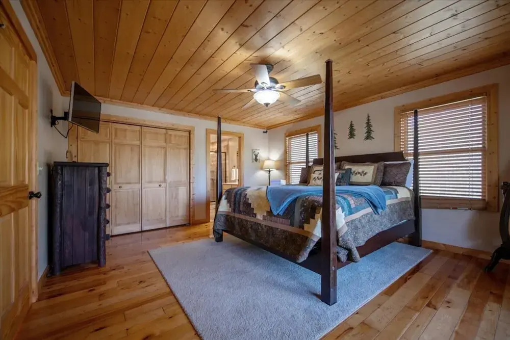 The Boondocks - Beautiful Cabin Overlooking Magnificent North Georgia Mountains