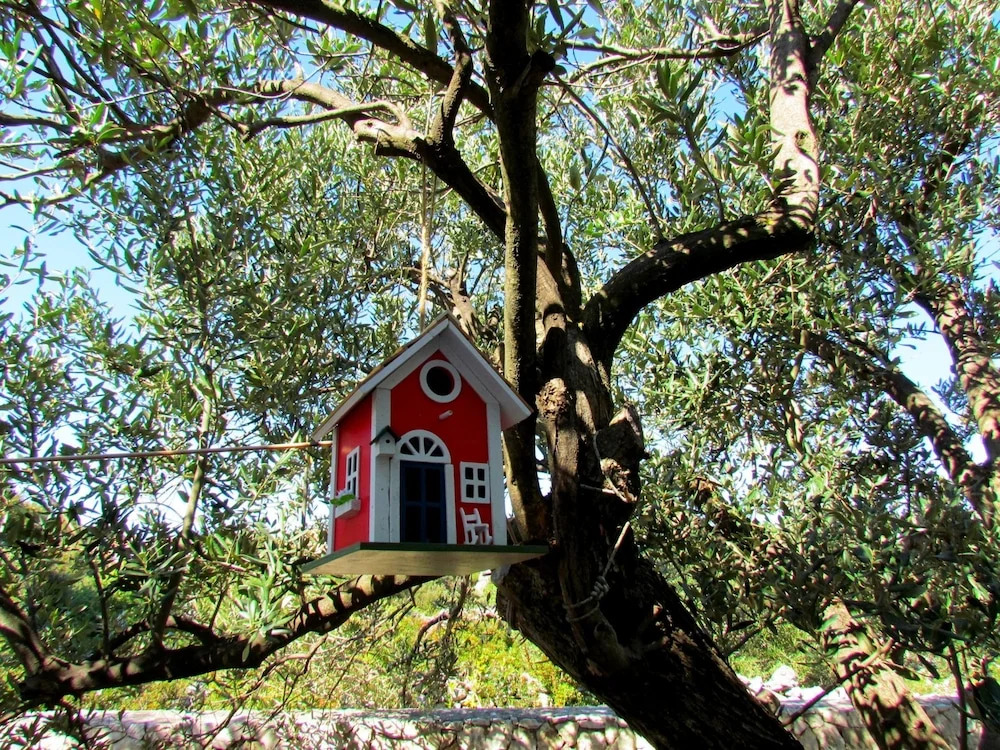 House Leposlava