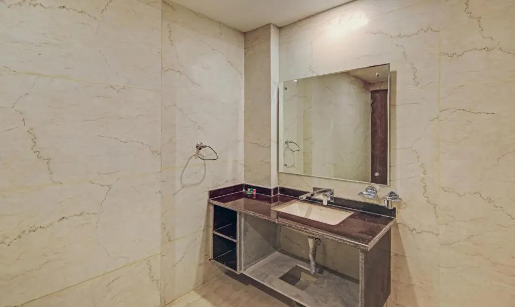 SG Grand by Treebo Hotels