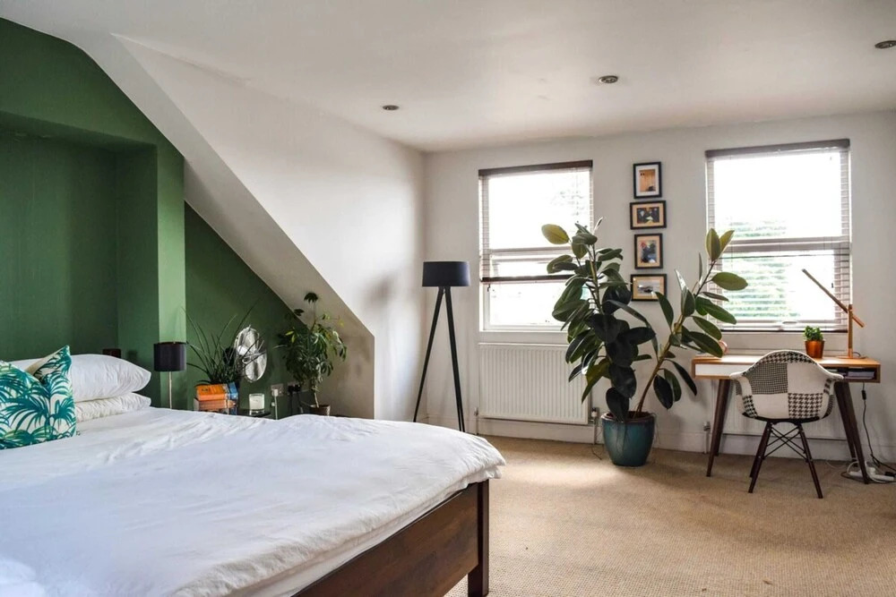 A Charming 2 Bedroom Retreat In East Dulwich