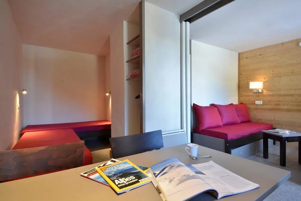 Residence Saintjacques Refurnished Divisible Studio for 4 People of 28 mÂ² on the Slopes Rs616