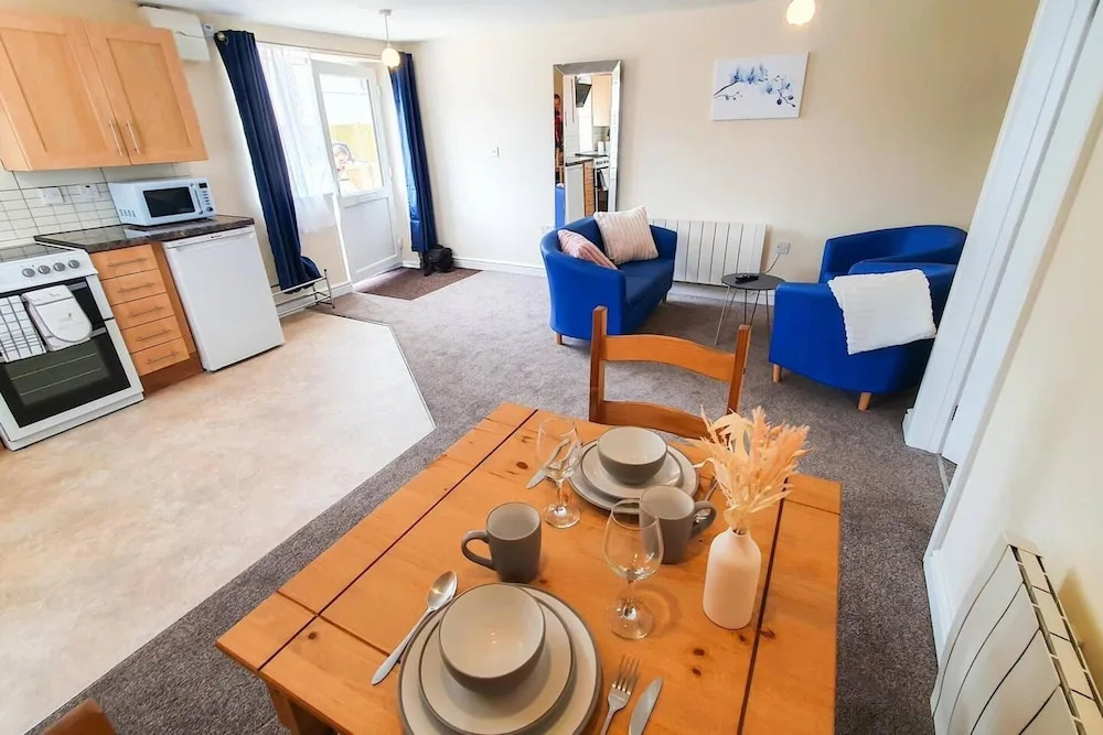 Captivating 1-bed Apartment in Stroud