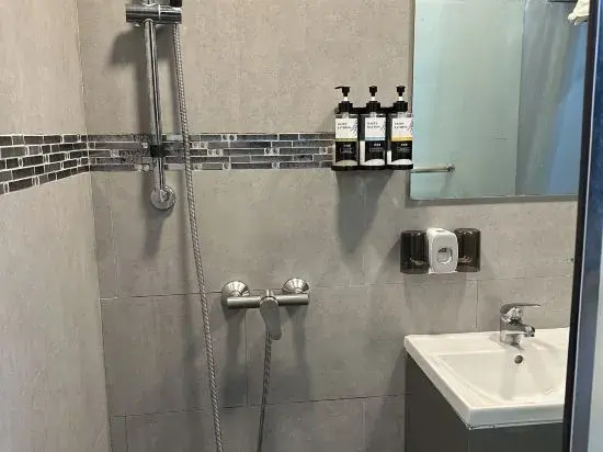 Feng Ge Shi Shang Hotel