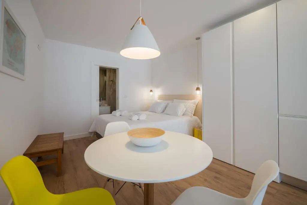 Castle Terrace Exclusive Apartment - Home By The Castle Apartment