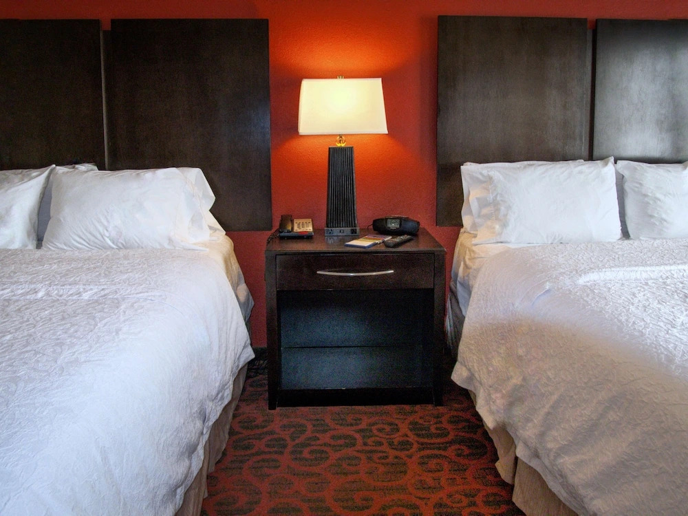 Hampton Inn & Suites Elk City