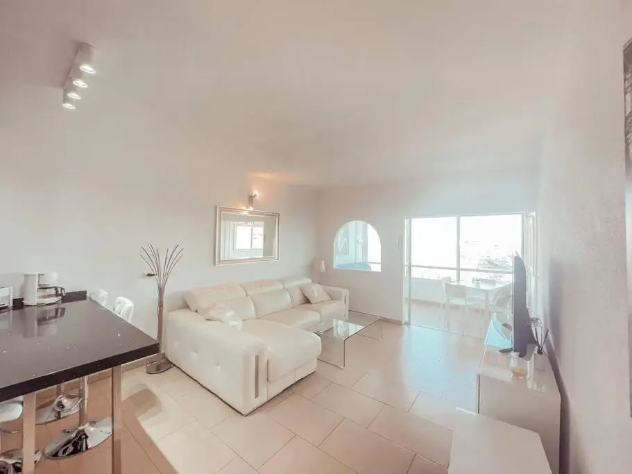 Ocean view apartment in Callao Salvaje CS123