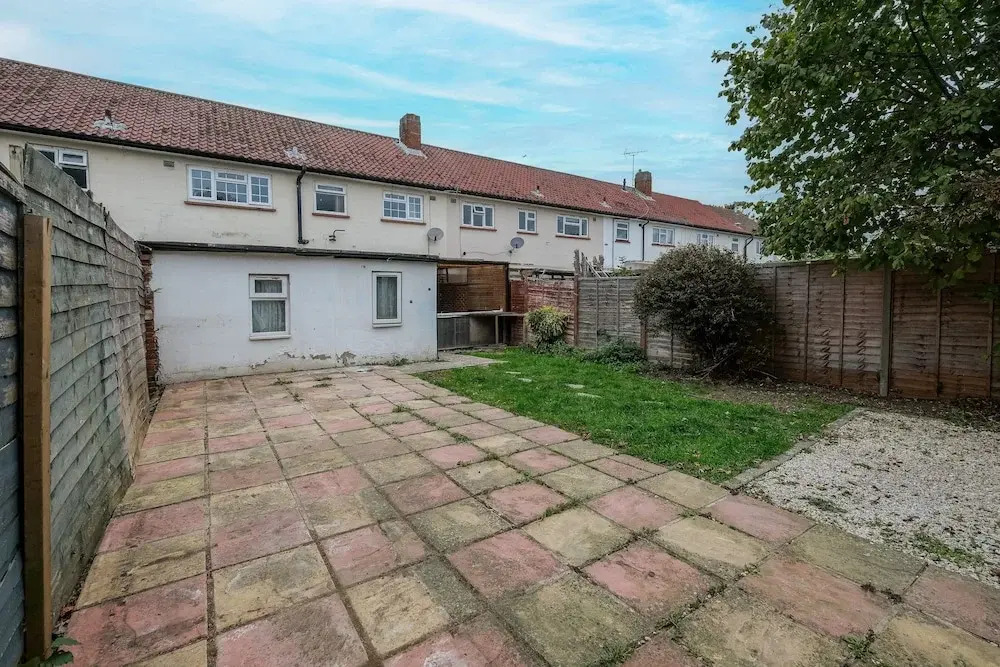 Modern 4 Bedroom Hse Garden in Feltham